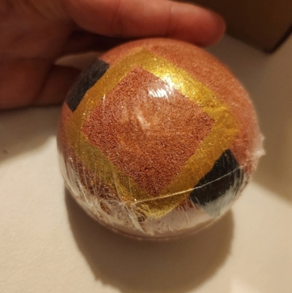 Jackpot Bath Bomb Set Lump of Coal And Santa - Picture 6 of 8